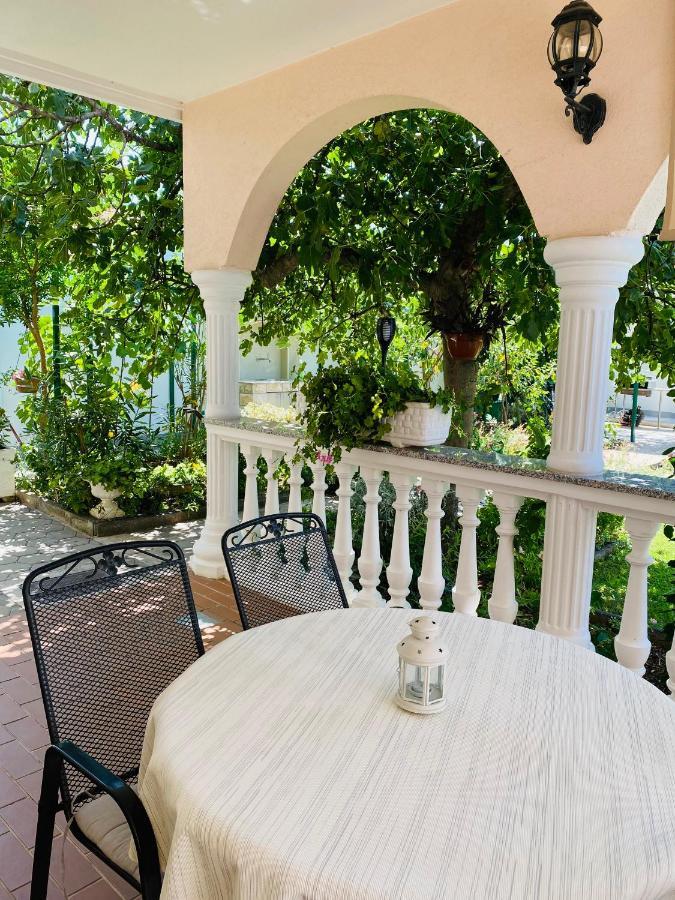 Villa Chiara Vodice Eksteriør billede